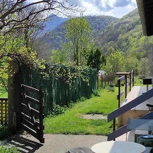  Hébergement de vacances Maison Au Pied De La Montagne France
